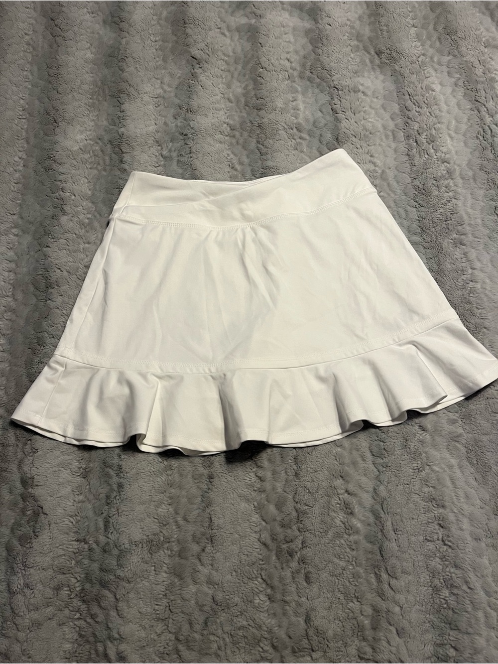 Women’s White Ruffle Athletic Skirt